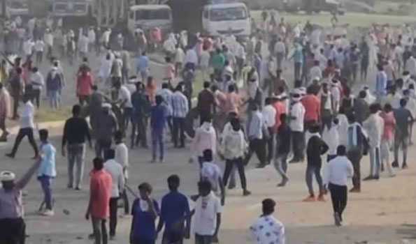 डूंगरपुर प्रदर्शनकारियों ने सरकार के सामने तीन मांगे रखी डूंगरपुर प्रदर्शनकारियों ने सरकार के सामने तीन मांगे रखी